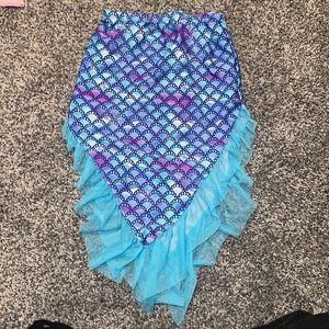 3 mermaid tail skirts, 6